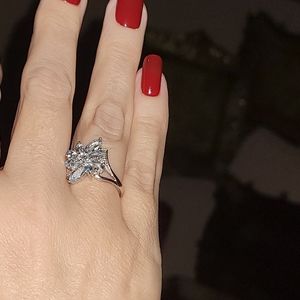 10k yellow gold with light blue aquamarine and diamonds- Size 8